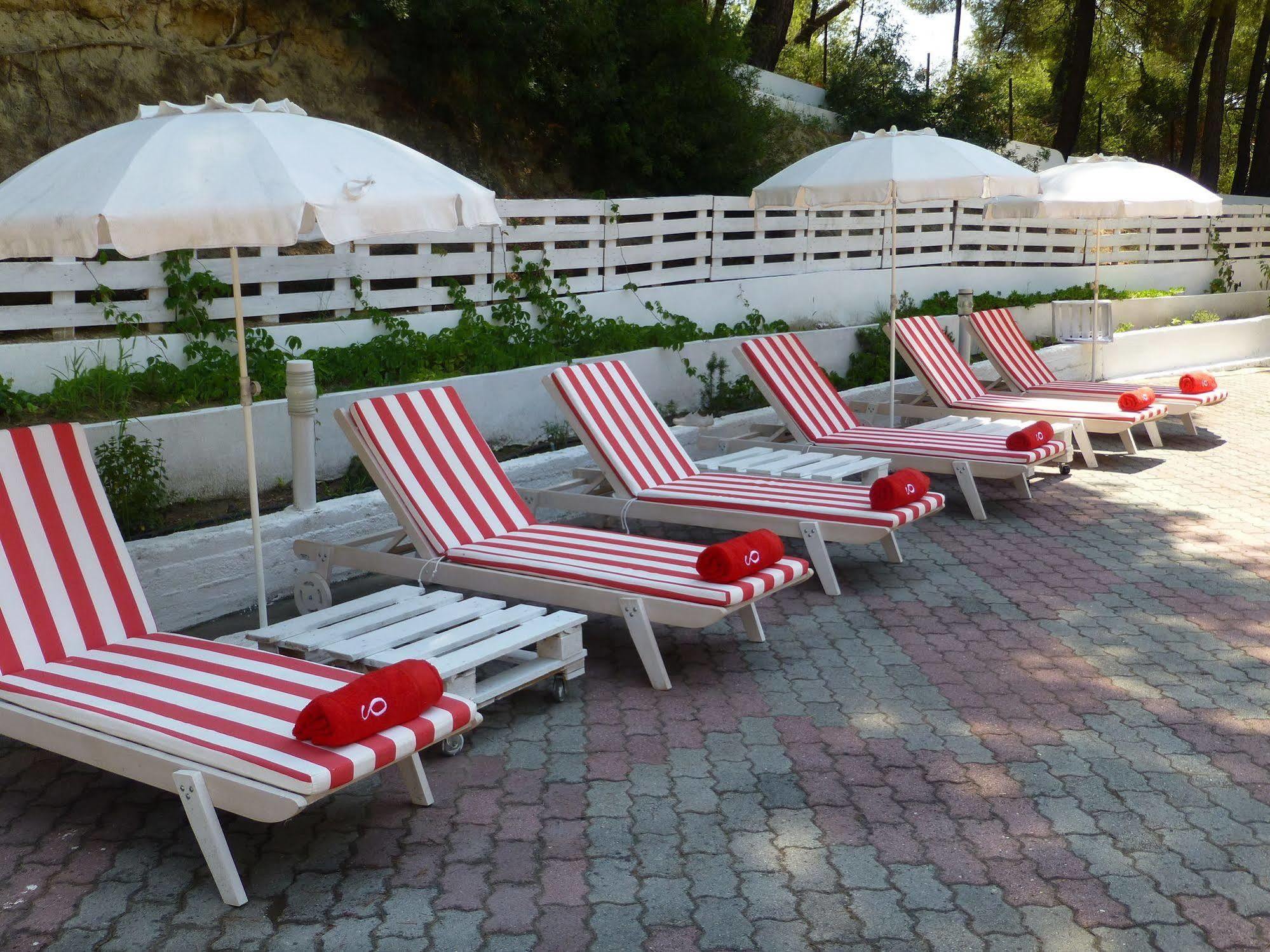 Dryades Hotel Siviri Buitenkant foto
