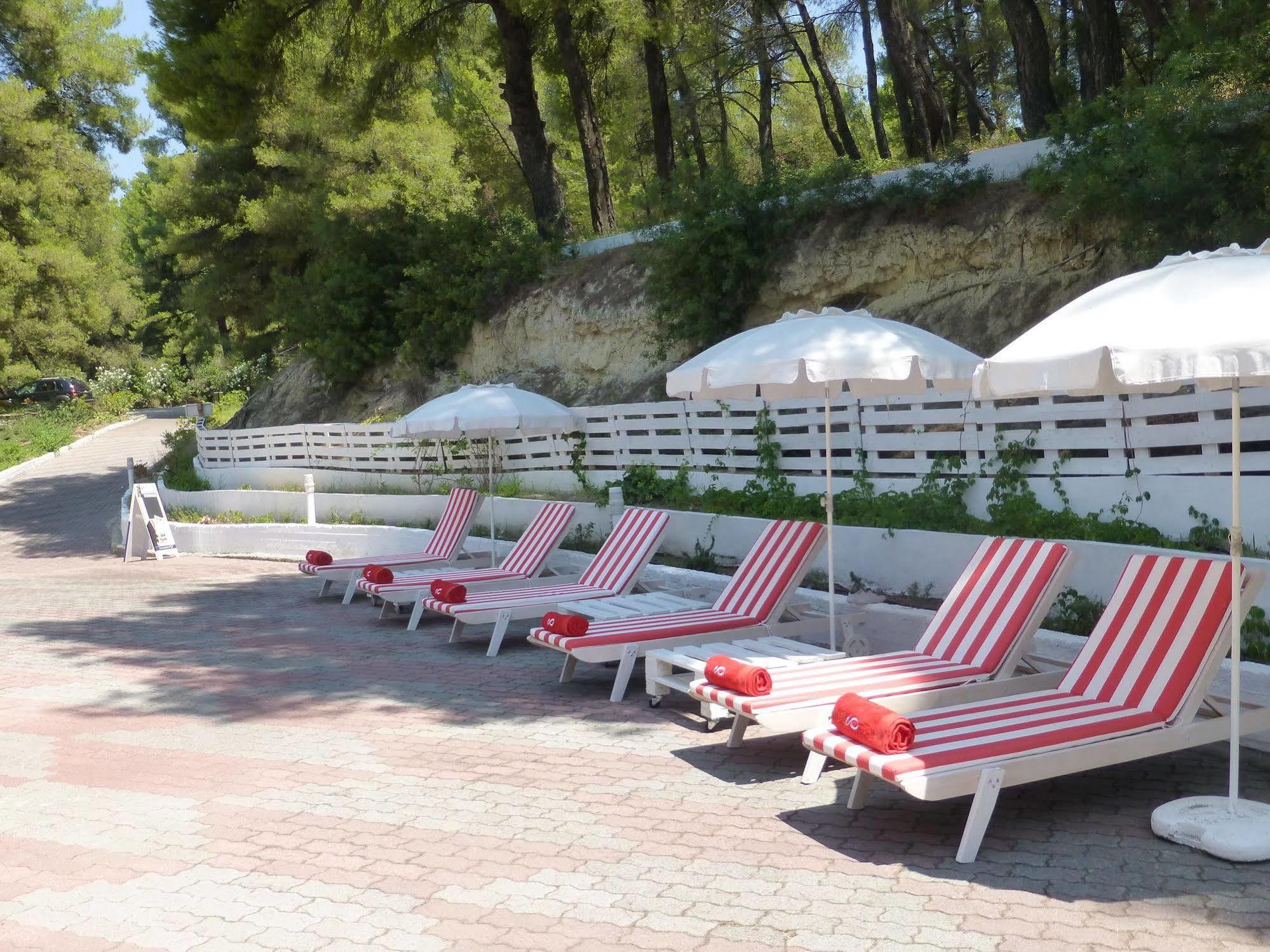 Dryades Hotel Siviri Buitenkant foto