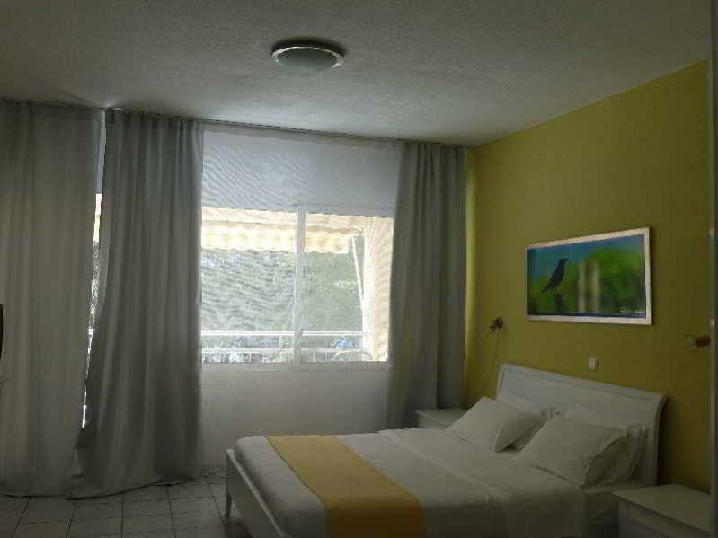 Dryades Hotel Siviri Buitenkant foto