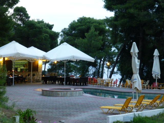 Dryades Hotel Siviri Buitenkant foto